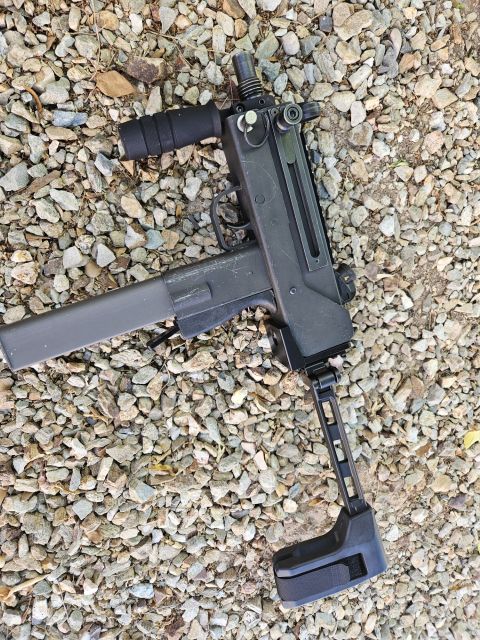*Rear rail mount Adapter and SB Tactical 1913 Folding Brace for MAC-10 SMG/Open Bolt