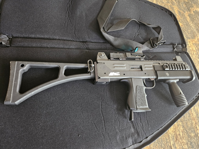 *Tactical 24" SMG "Shorty" Padded Gun Case
